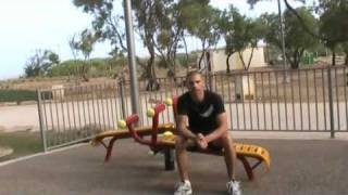 סרטון תרגילי בטן בעזרת במתקני הכושר בפארק